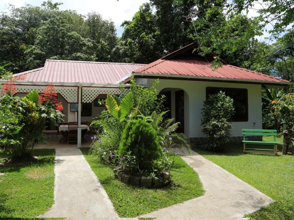 Buisson Guesthouse La Digue Exterior foto